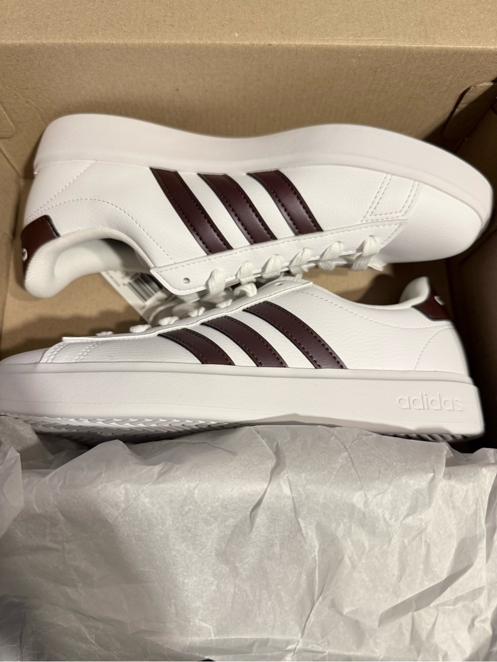 Size 7.5 Women’s Adidas Grand Court 2.0 white/Brown